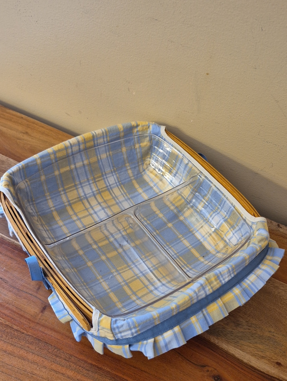 2001 Longaberger 9.5" Square Divided Basket w/ Insert & 2 Liners - Picture 2 of 8